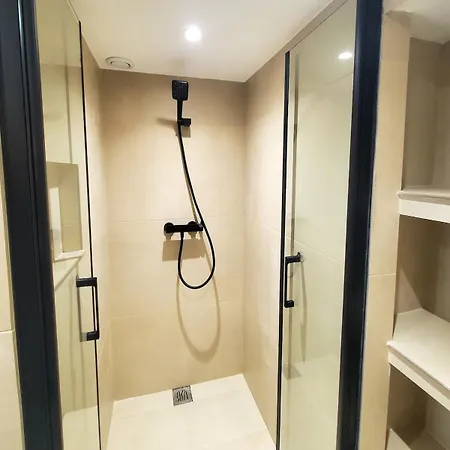 Bioves - Mezzanine Studio, Charming & Comfortable Apartmán *