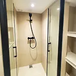 Bioves - Mezzanine Studio, Charming & Comfortable 아파트 *
