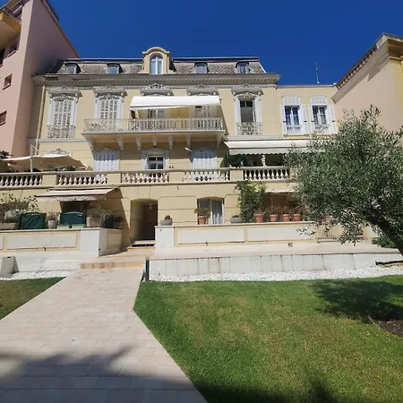 Bioves - Mezzanine Studio, Charming & Comfortable * Mentona