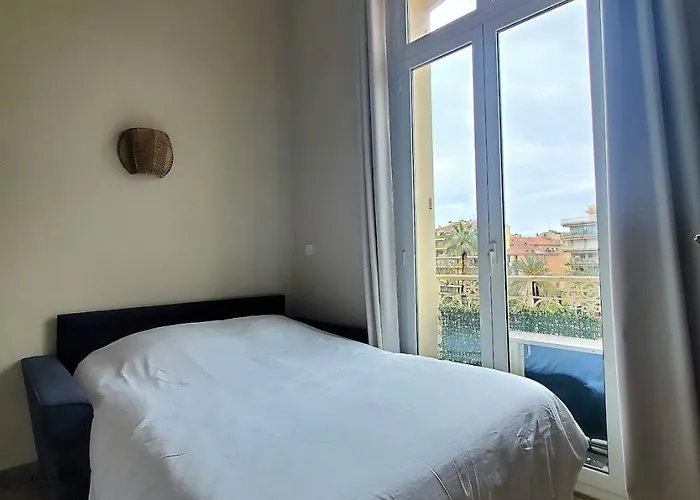 Bioves - Mezzanine Studio, Charming & Comfortable Apartman *