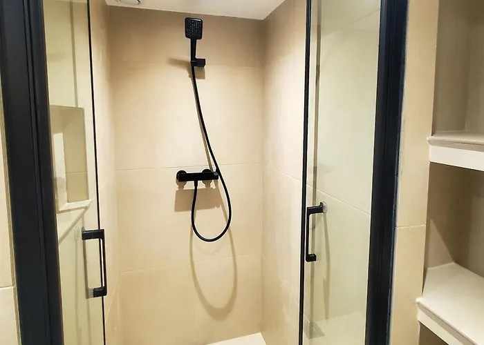 Bioves - Mezzanine Studio, Charming & Comfortable Apartament *